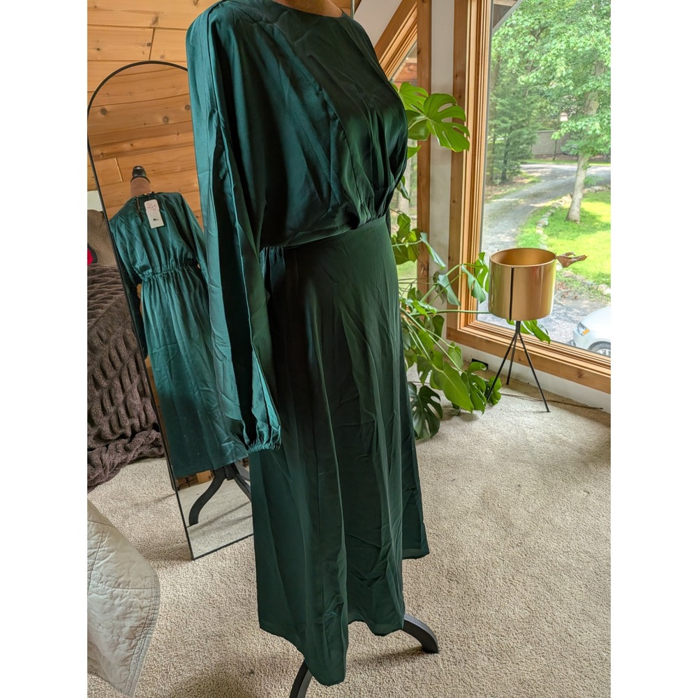 Sugarlips Forest Green Satin Long Sleeve Midi Dress NWT XS - Picture 3 of 5